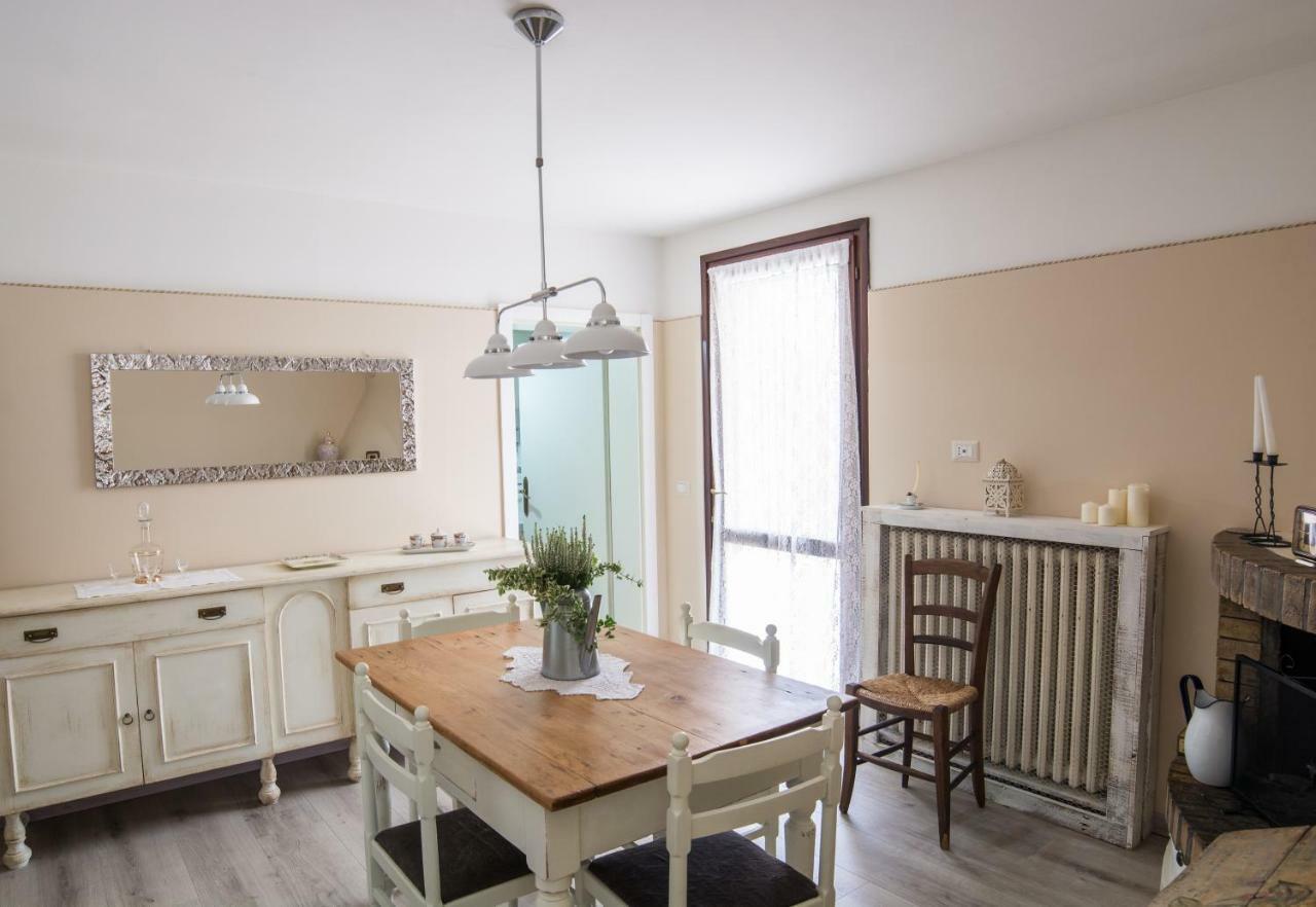 Casavittorio Bed and Breakfast San Giovanni In Marignano Exteriör bild